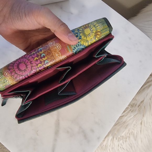 Fossil Clutch - Picture 5 of 7